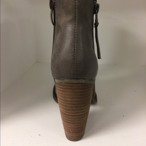 Sbicca percussion style Booties taupe leather LAST FINAL PRICE SALE - Picture 3 of 8